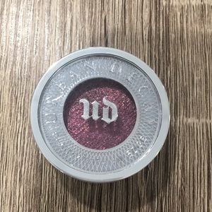 Urban Decay Moondust Shadow in Extragalactic